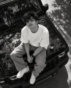 SUV Hood B&W DP